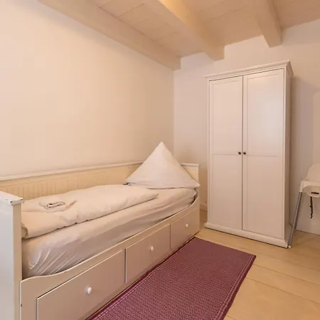 Semesterbostad K94 Fischerhaus
