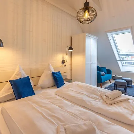 Semesterbostad K94 Fischerhaus